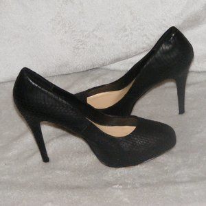 Jessica  Simpson Round Black Heels